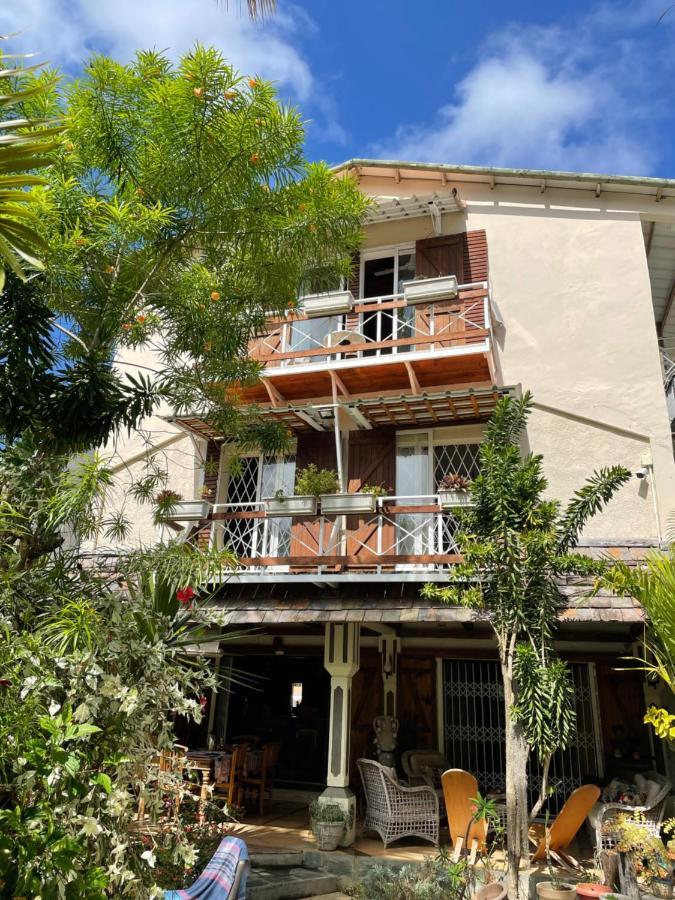 מלון Pointe d'Esny Chez Henri מראה חיצוני תמונה